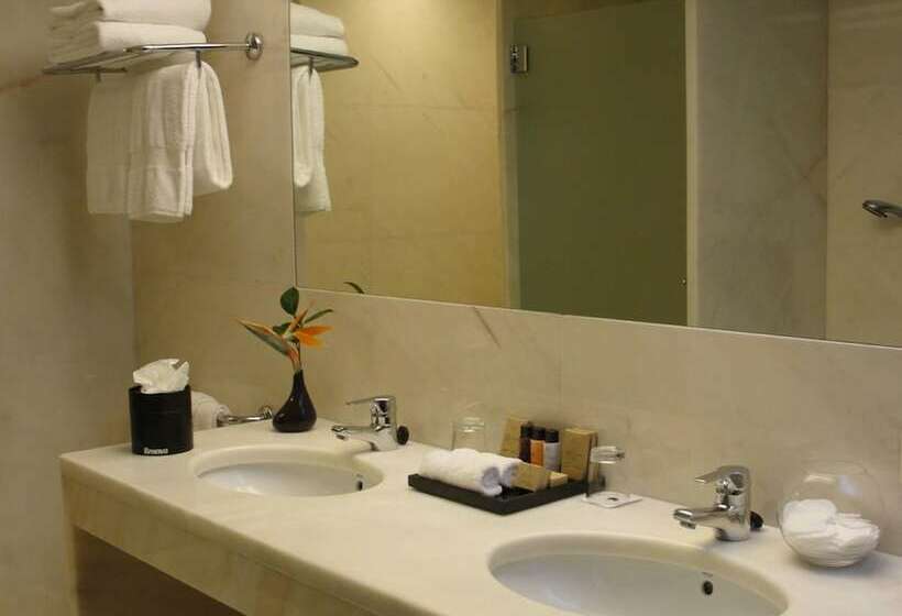 Номер Премиум Вид на Сад, Quinta Da Casa Branca   Small Luxury Hotels Of The World