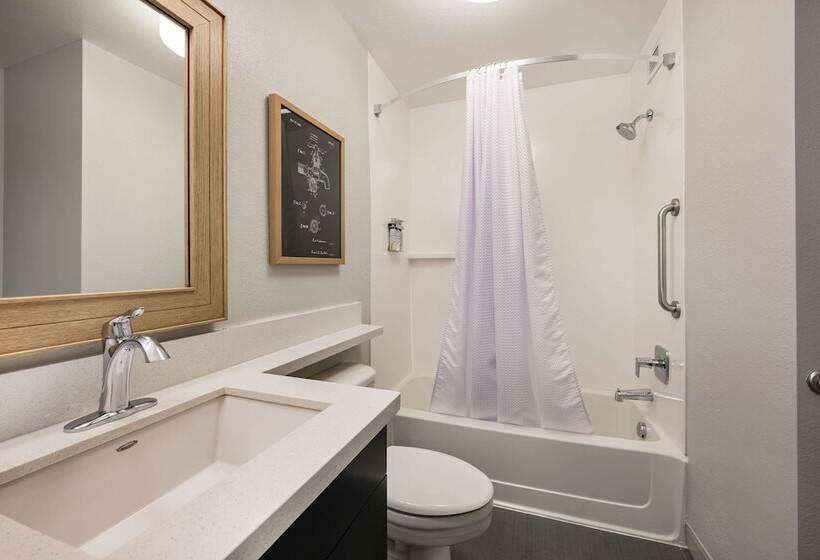 스위트, Sonesta Simply Suites Jersey City