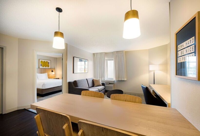 스위트, Sonesta Simply Suites Jersey City