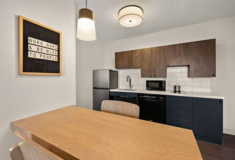 장애인을 위한 스위트, Sonesta Simply Suites Jersey City