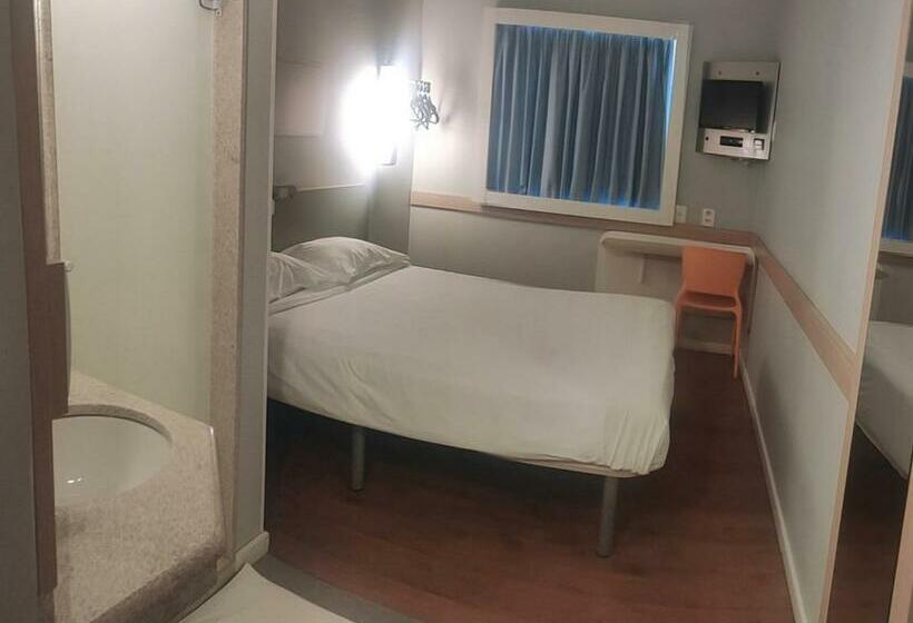스탠다드 트리플 룸, Ibis Budget Nao Me Toque