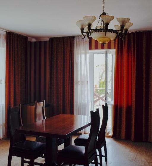 Люкс, Grebenky Motel