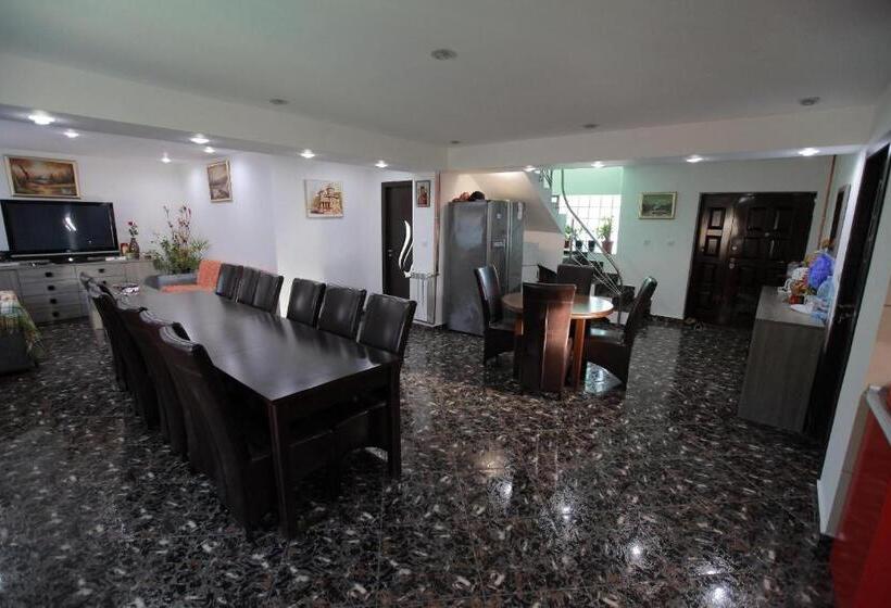 خانه 1 خوابه, Casa Lucian