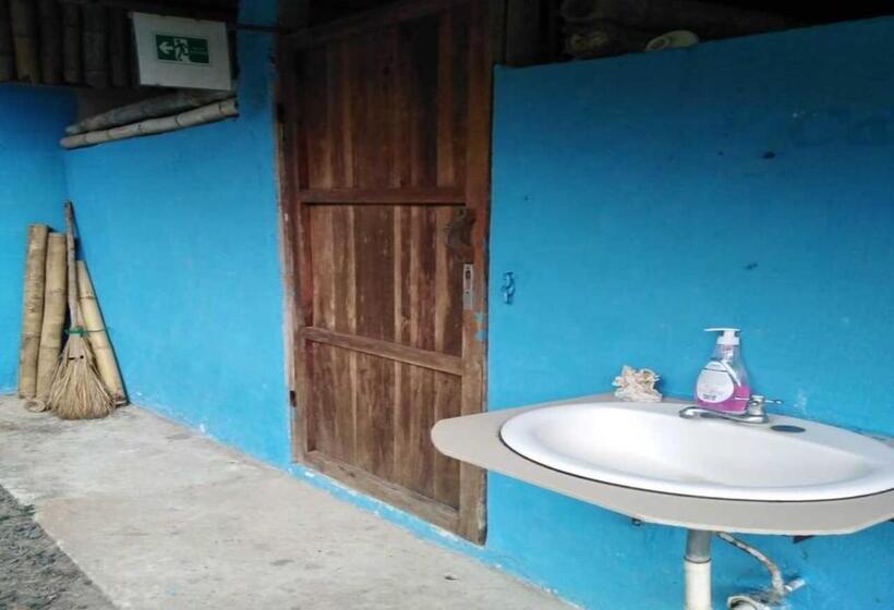스탠다드 룸, Hostal Familiar El ángel Panamá B&b