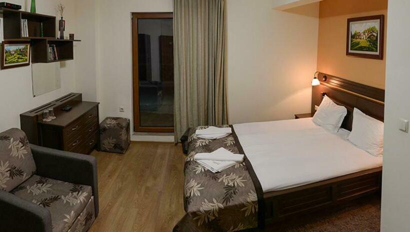 Номер Стандарт с Балконом, Family Hotel Balkanci