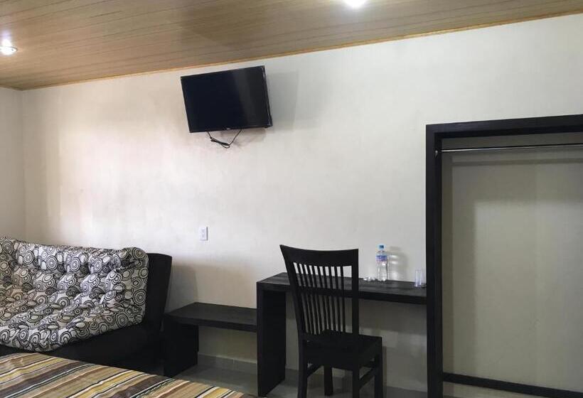 キングサイズベッドのデラックスルーム, 8 Hotel Ejecutivo