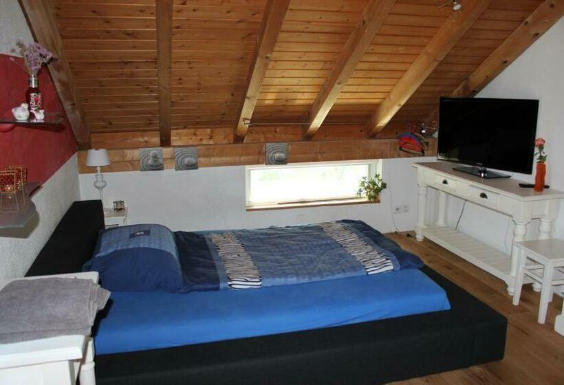 اتاق استاندارد با سرویس بهداشتی مشترک, Bed & Breakfast Wepfer