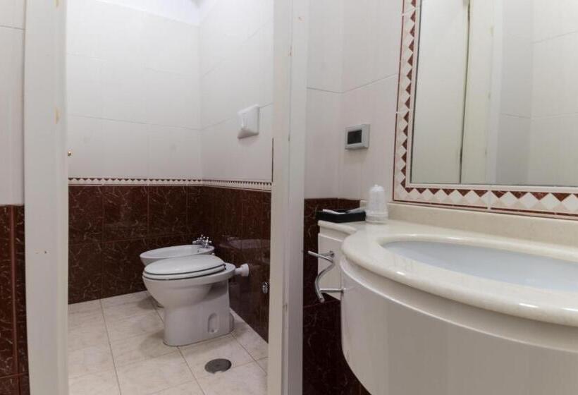 Четырехместный Номер Стандарт, Albergo Carpino