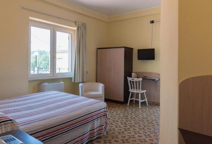 Номер Комфорт Индивидуальный, Albergo Carpino