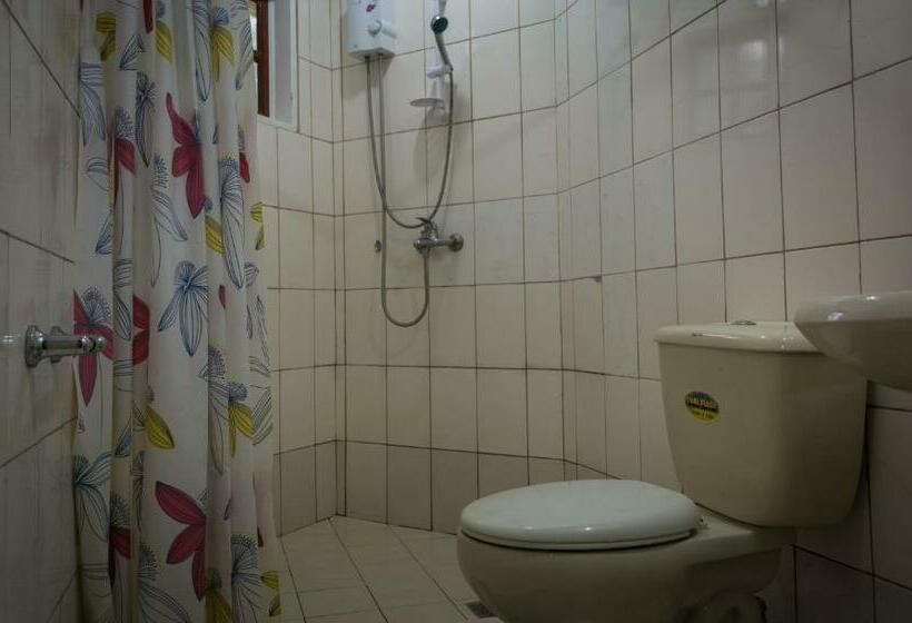 Семейный Номер, Stefanie Grace Paradise Inn