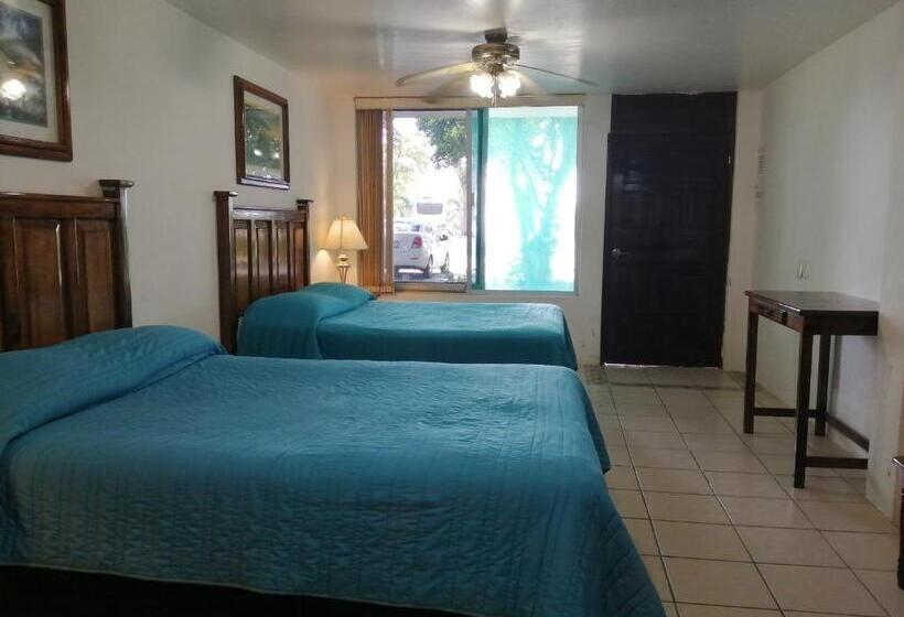 غرفة قياسية مطلّة علي البحر, Freedom Shores La Gringa Hotel   Universally Designed