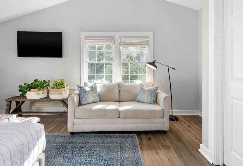 Quarto Deluxe, Lambert S Cove Inn & Resort