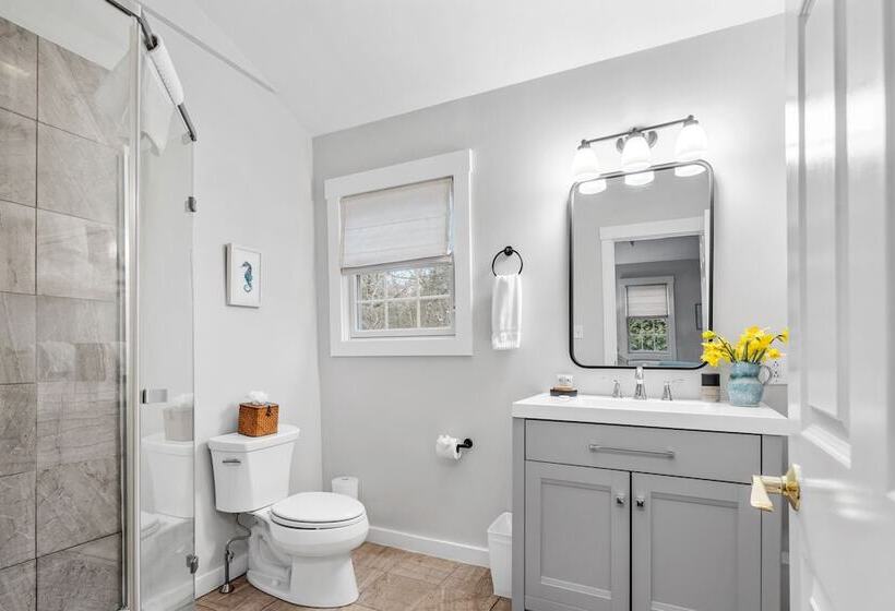 Quarto Deluxe, Lambert S Cove Inn & Resort