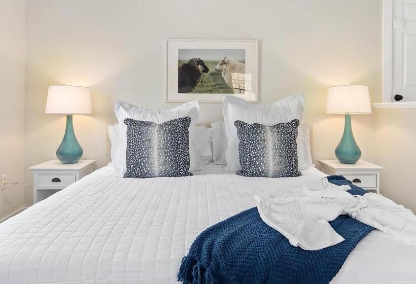 Quarto Deluxe Cama King, Lambert S Cove Inn & Resort