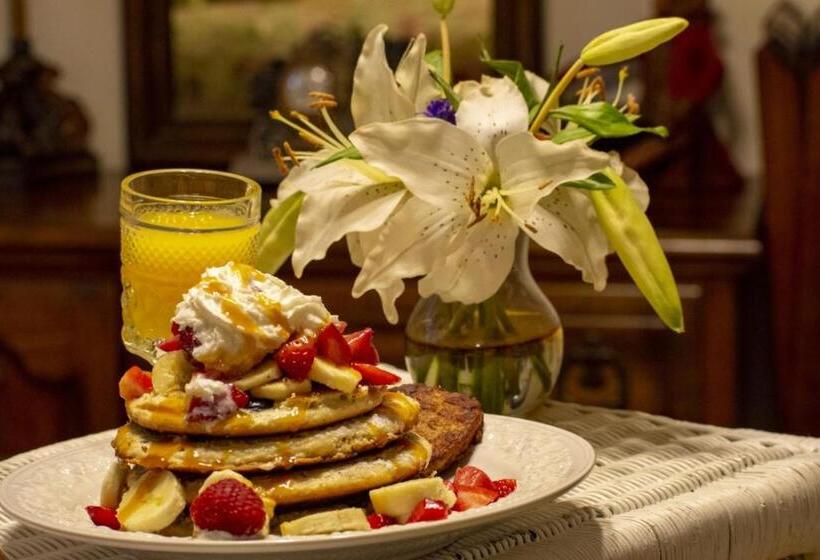 Люкс Superior, Goodbread House Bed And Breakfast