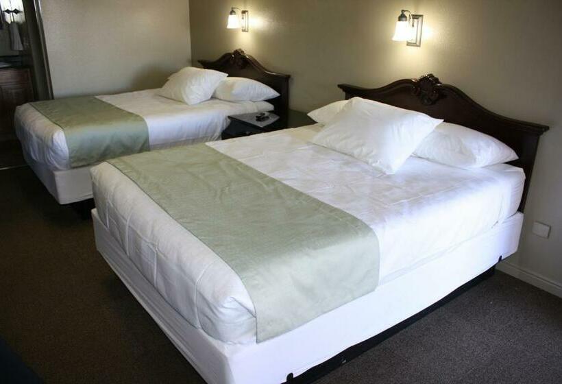 Номер Стандарт, Gateway Inn