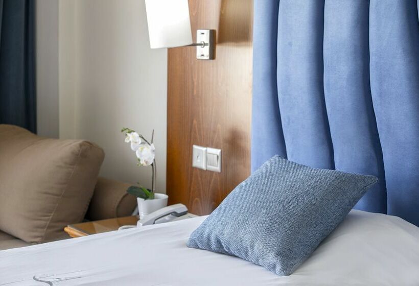 غرفة قياسية إطلالة جانبية علي البحر, Anastasia Beach Hotel