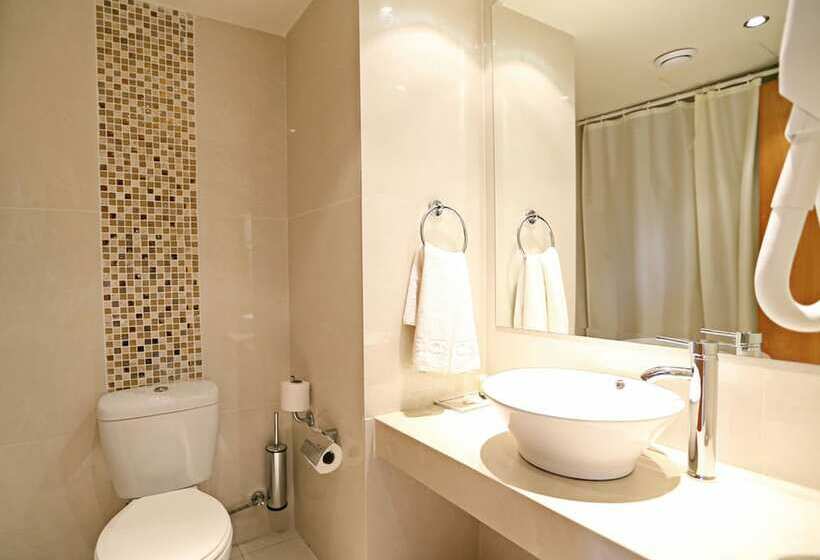 غرفة قياسية إطلالة جانبية علي البحر, Anastasia Beach Hotel