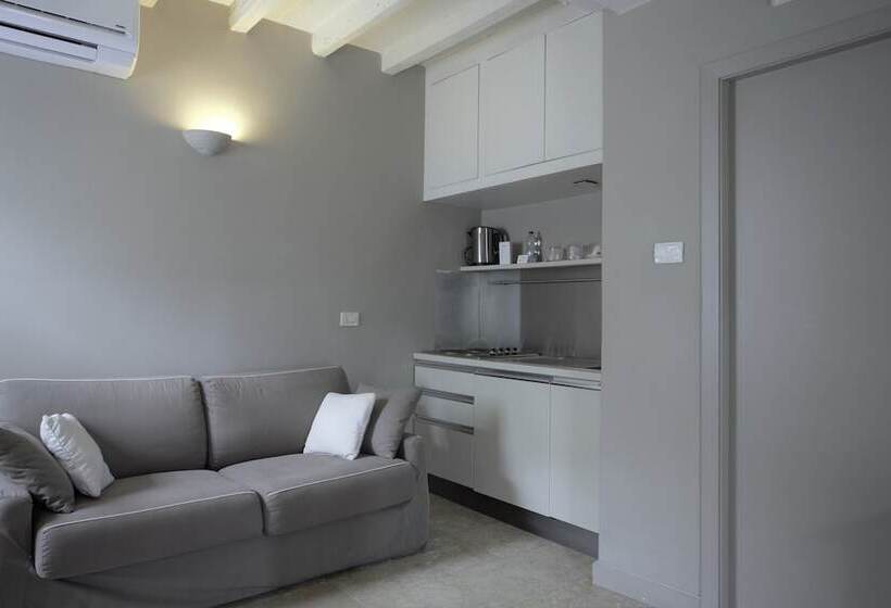 سوییت جونیور, Santellone Resort