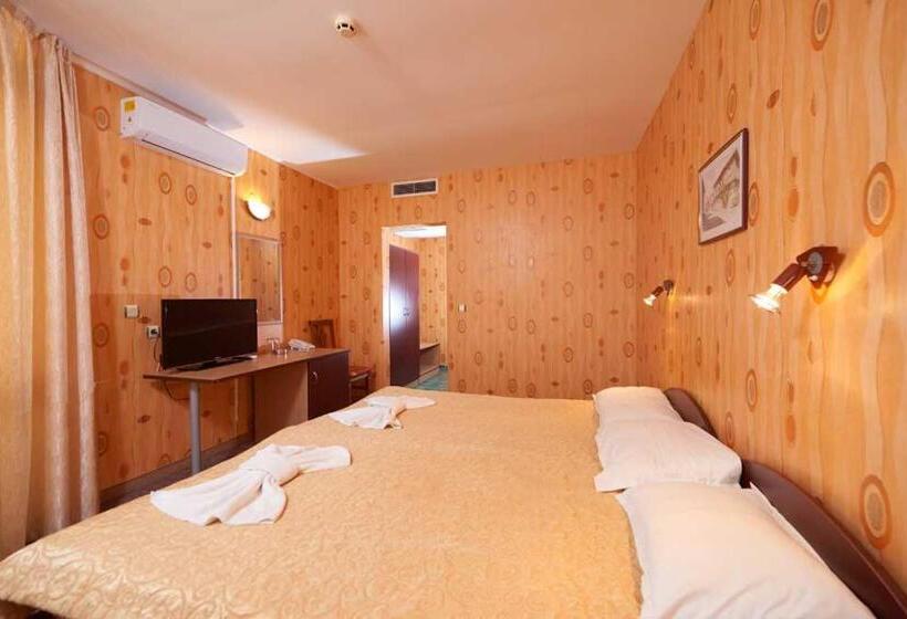 Номер Стандарт с Балконом, Smolyan