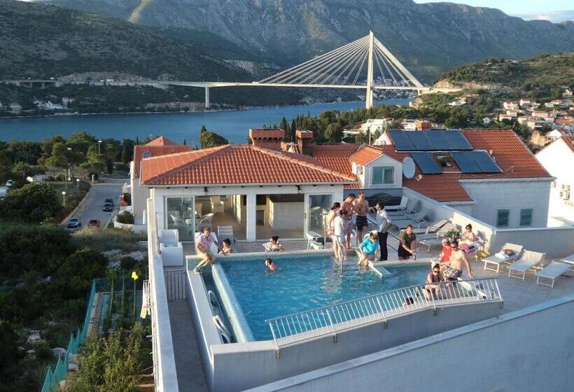 Апартаменты 1 Спальня с Террасой, Villa Antea Apartments