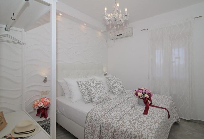 Апартаменты 1 Спальня с Террасой, Villa Antea Apartments