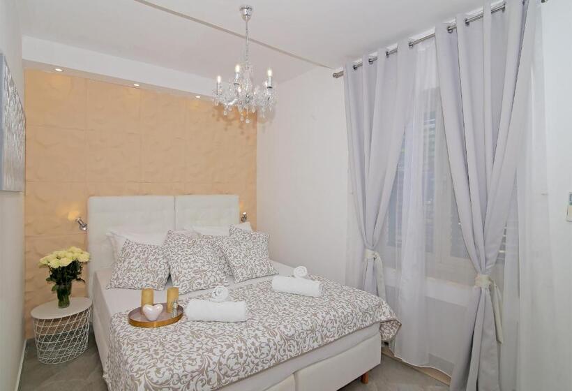 Апартаменты 2 Спальни с Террасой, Villa Antea Apartments