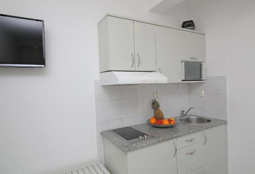 Студио Стандарт с Террасой, Villa Antea Apartments