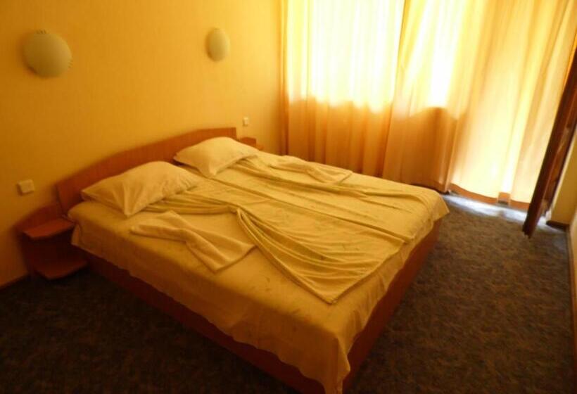 Номер Стандарт с Балконом, Park Hotel Kamchia