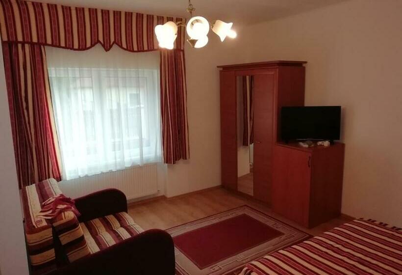 Номер Стандарт, Asta La Vista Vendégház