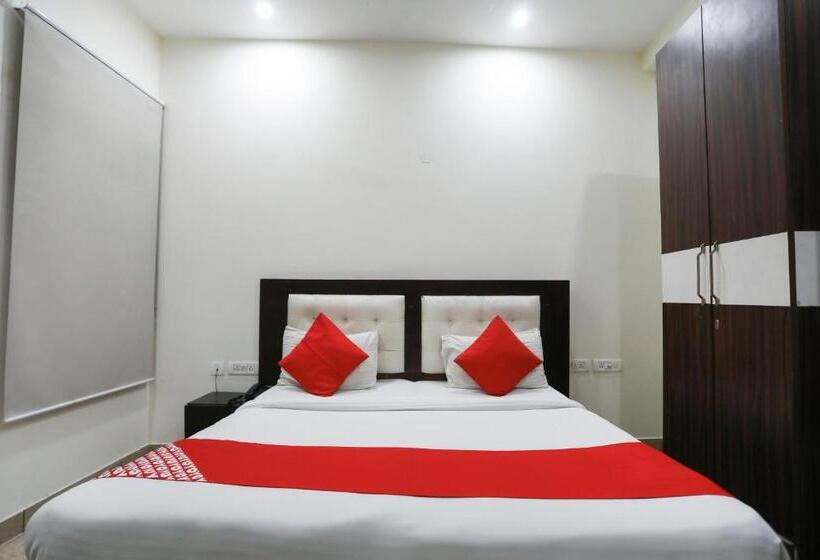 Quarto Triplo Clássico, Flagship Hotel Sanfot