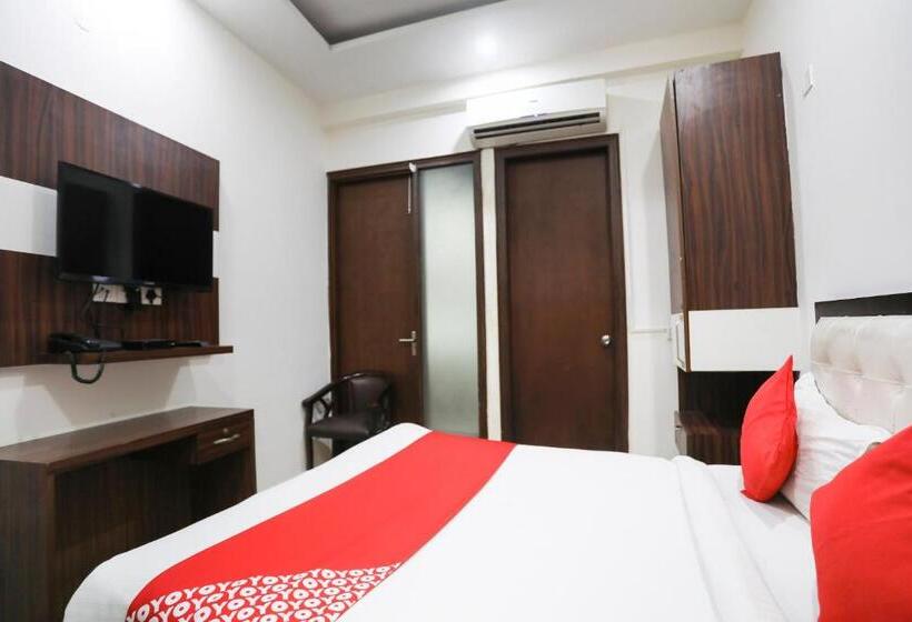 Quarto Triplo Clássico, Flagship Hotel Sanfot