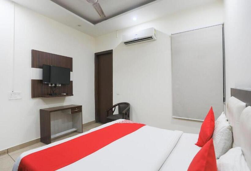 Quarto Triplo Clássico, Flagship Hotel Sanfot