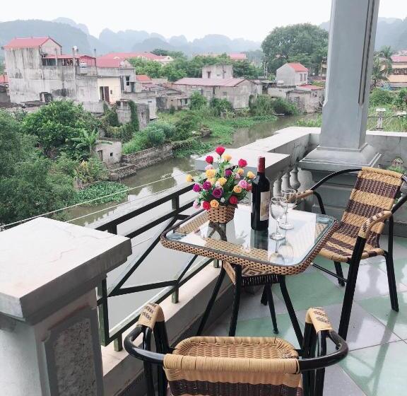 اتاق استاندارد چهارنفره با بالکن, Tam Coc   Thành Homestay