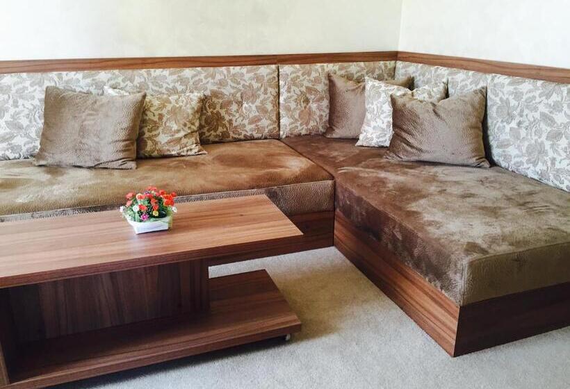 Апартаменты 1 Спальня, Family Hotel Kontesa