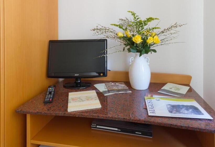 اتاق استاندارد, Albergo Roma