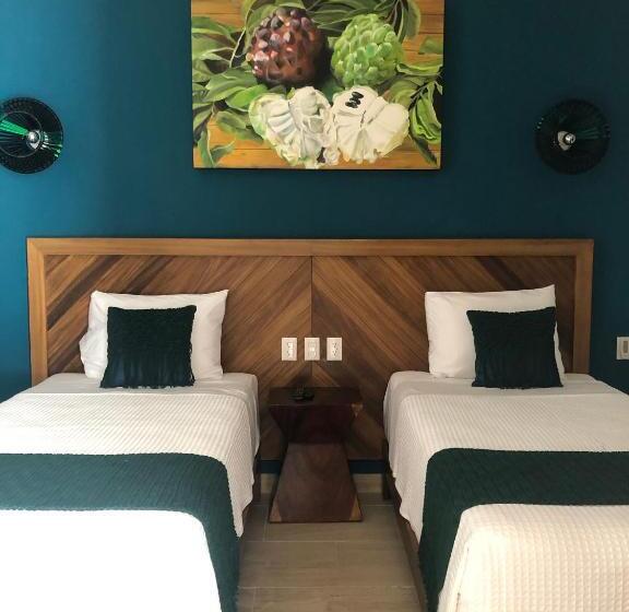 基本间, Latino Hotel Boutique