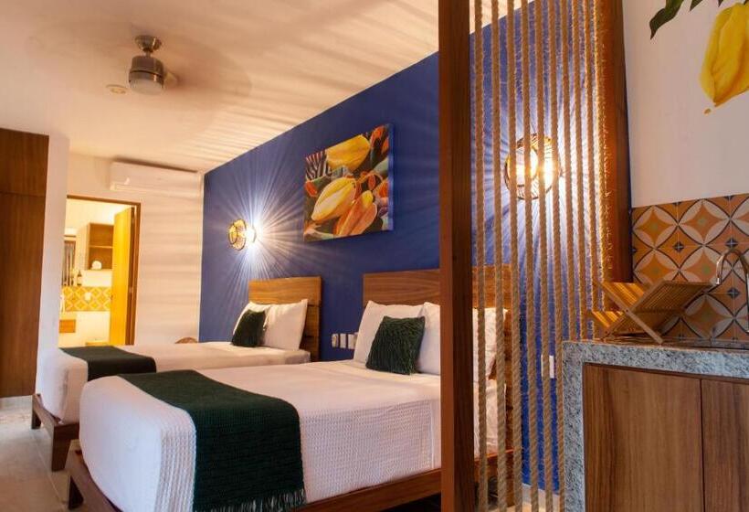 家庭工作室, Latino Hotel Boutique