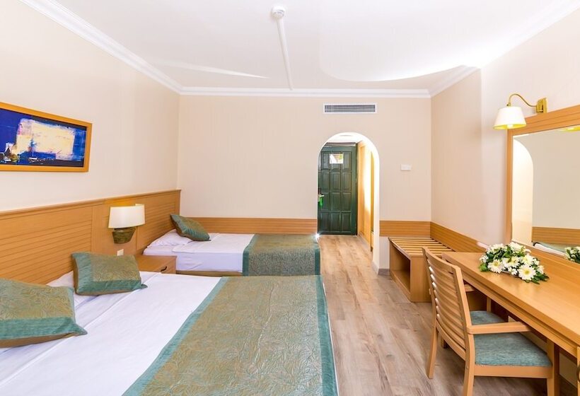 带花园景观和一个卧室的别墅, Grand Yazıcı Club Marmaris Palace