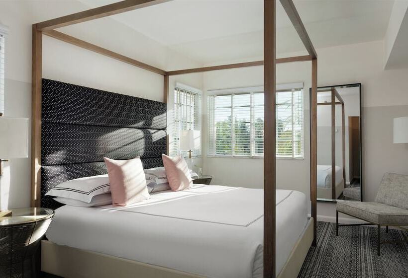 سوییت با چشم‌انداز دریا, Kimpton Surfcomber Hotel, An Ihg