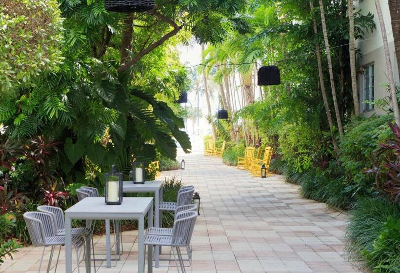 חדר פרמיום, Kimpton Surfcomber Hotel, An Ihg