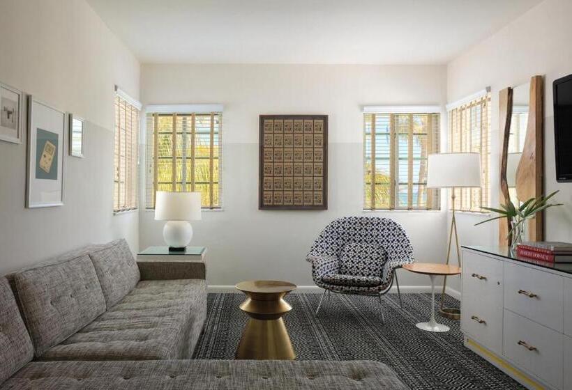 סוויטה נוף לים, Kimpton Surfcomber Hotel, An Ihg