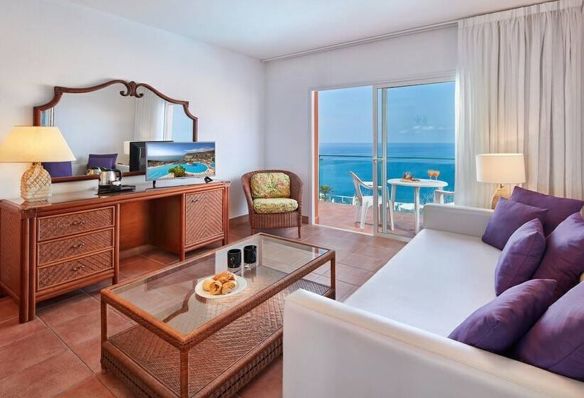 Люкс, Mogan Princess & Beach Club