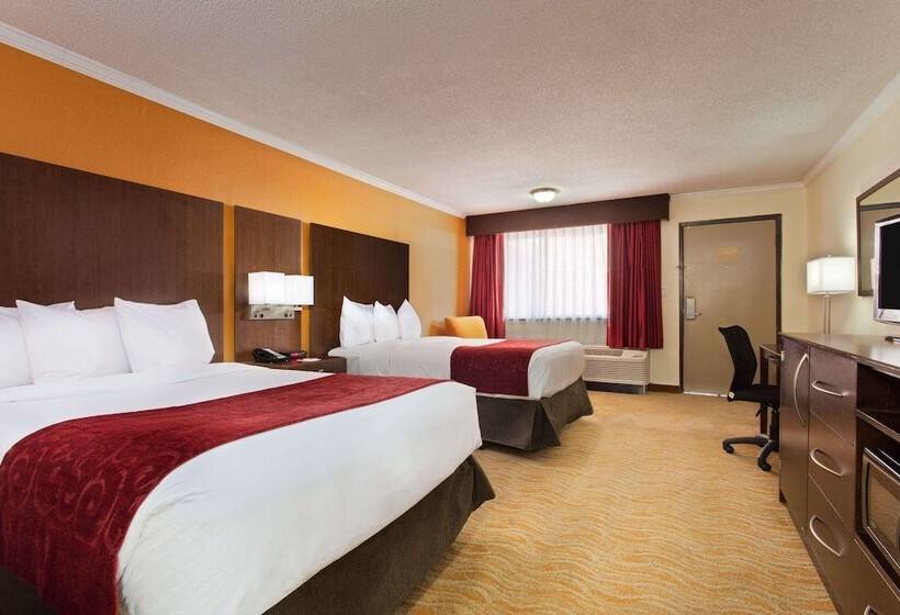 Номер Стандарт 2 Двуспальные Кровати, Ramada By Wyndham Tampa Westshore Airport South