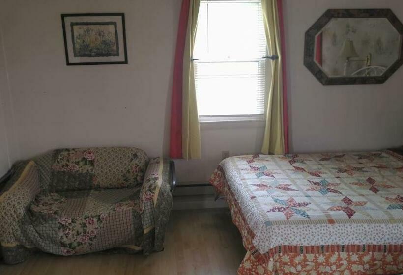 Семейный Номер, Midway Lodging