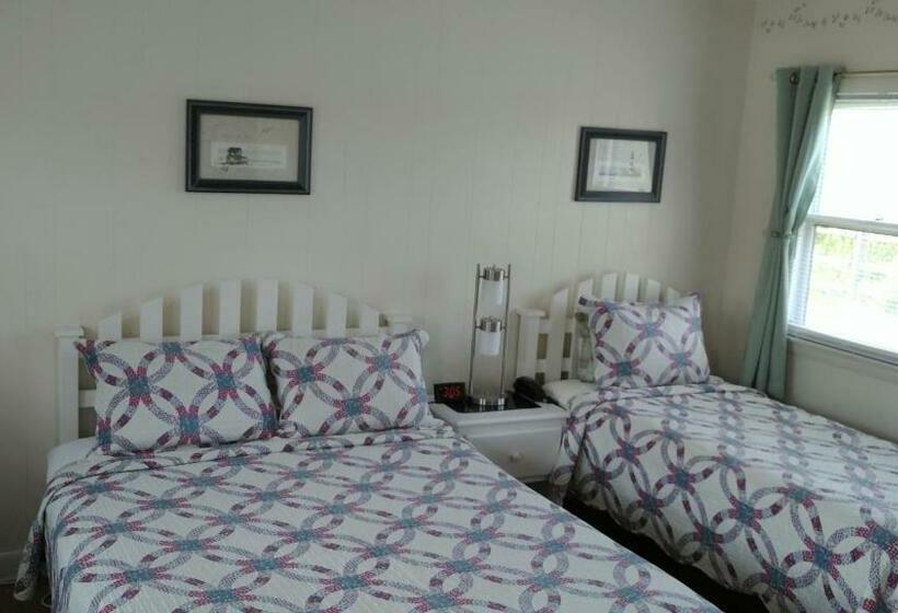 Номер Стандарт, Midway Lodging