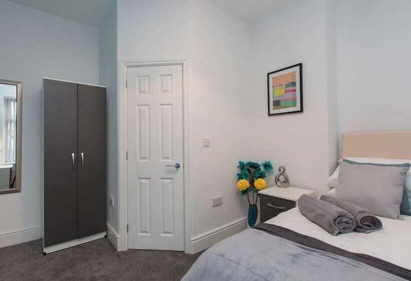 اتاق استاندارد, Townhouse @ 166 Ruskin Road Crewe