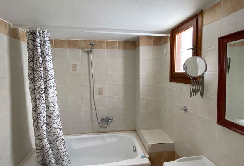 جناح مطلّ علي البحر, Amazones Village Suites