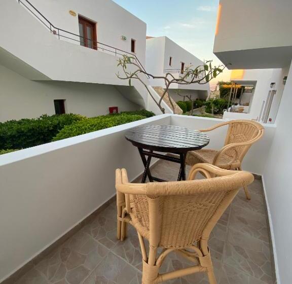 패밀리 스위트, Amazones Village Suites