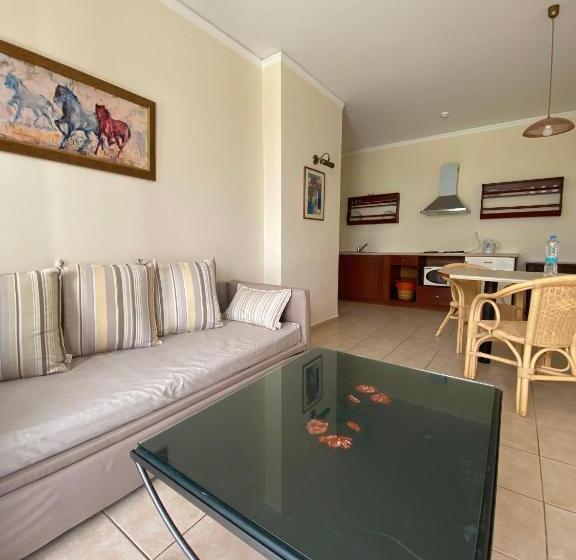 جناح, Amazones Village Suites